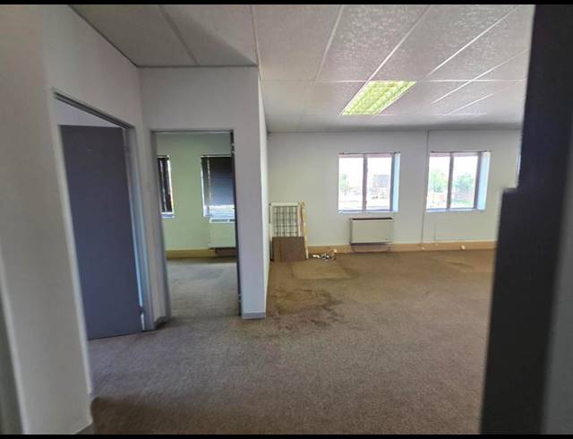 BUSINESS PROPERTY TO RENT IN FAERIE GLEN
